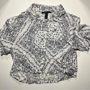 Forever 21 button up paisley crop top